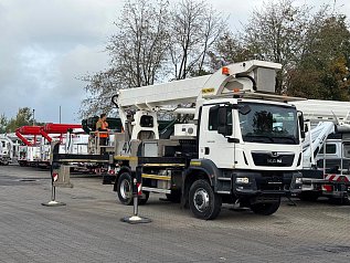 Highwork-Palfinger-P370-KS-4x4.jpeg